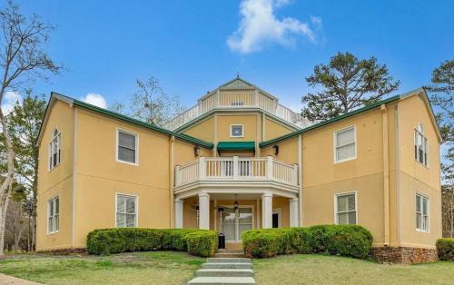 Joppa House | Discover The Lake House on Cherokee Ridge Golf Course