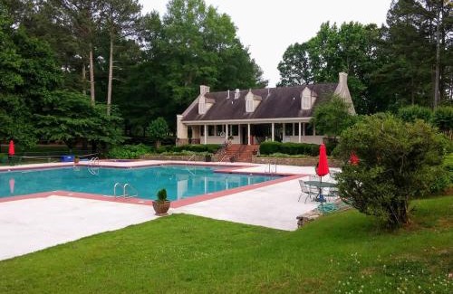 Joppa House | Discover The Lake House on Cherokee Ridge Golf Course