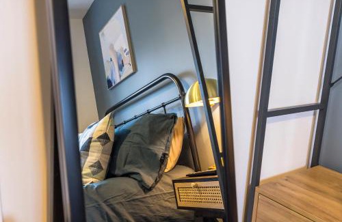Becontree Apartment | Discover The Lake Hub: Family-Friendly Retreat with High Ratings