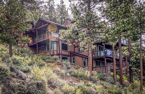 Zephyr Cove House | Discover Tranquility at The Lake Labyrinth - 10/10 Rated!
