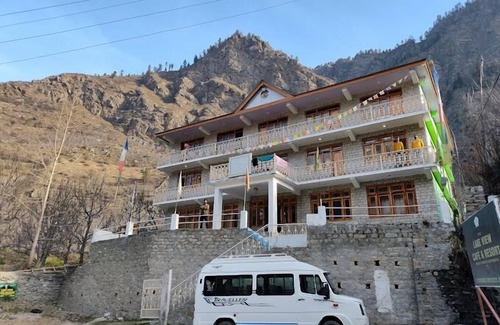 Sangla Hotel | The Lake View Resort