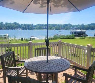 Smyrna House | Pet-Friendly Lakefront Cottage on Big Pine Island Awaits
