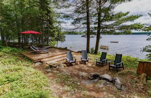 Algonquin Highlands Ski Chalet | Experience Family-Friendly Comfort at The Lakehouse