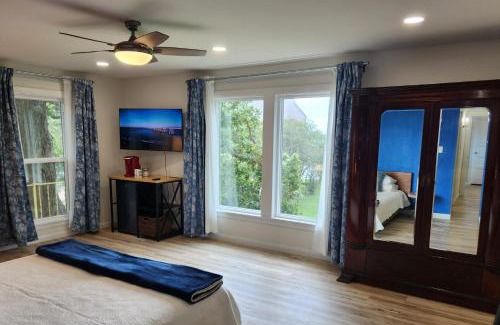 El Lago Bed & Breakfast | Exceptional Beacon Hill Bed and Breakfast for Your Stay