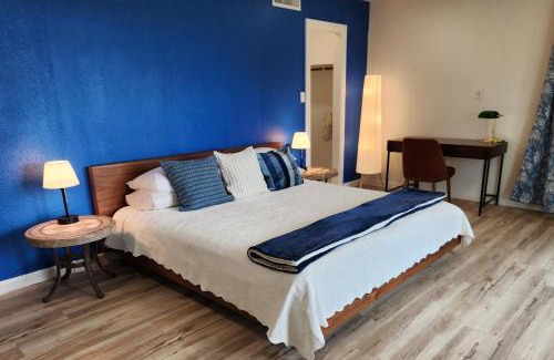 El Lago Bed & Breakfast | Exceptional Beacon Hill Bed and Breakfast for Your Stay