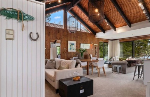Okere Falls House | The Lakes Edge, Luxury Lake Front House, Lake Rotoiti, Rotorua