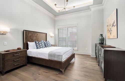 Cullman Hotel | Discover The Lakes Suite: Family-Friendly Stay in Cullman
