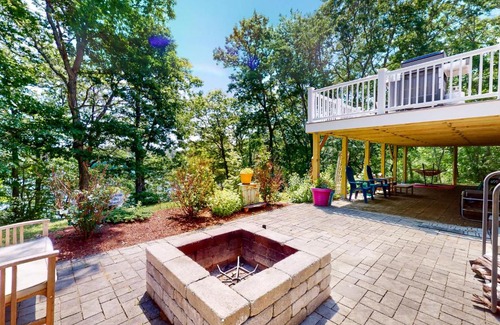 West Wareham House | Discover Lakeside Landing: Private Beach & Ocean Views