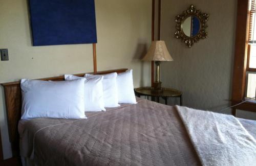 Weirs Beach Cabin | Unforgettable Stays at The Lakeview Inn & Cottages