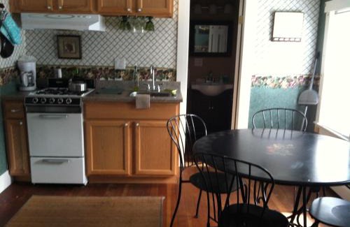 Weirs Beach Cabin | Unforgettable Stays at The Lakeview Inn & Cottages