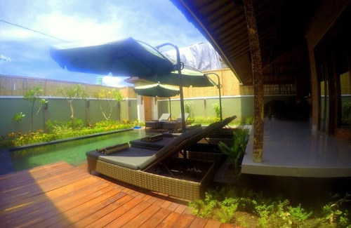 Gili Trawangan Villa | Elegant Lakshmi Three Bedroom Villa with Private Pool