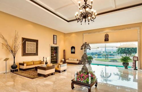 Khajuraho Hotel | Enjoy Ocean View Bliss at The Lalit Temple View Hotel