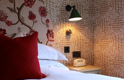 Burford Hotel | Discover The Lamb Inn: Family & Pet Friendly Retreat