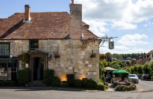 Hindon Hotel | Pet-Friendly Comfort at The Lamb Inn with Breakfast Included