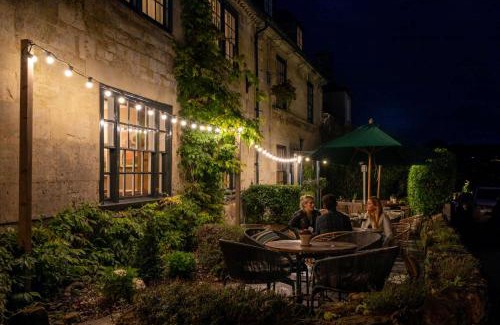 Hindon Hotel | Pet-Friendly Comfort at The Lamb Inn with Breakfast Included