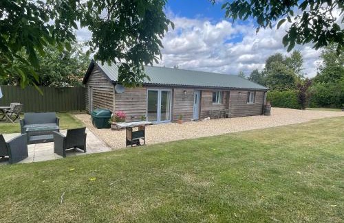 Dereham House | Oceanfront Bliss at The Lambing Lodge - Guest Rated 9.8