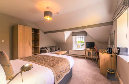 Windermere Hotel | Eco-Friendly Getaway at The Lamplighter Dining-Rooms