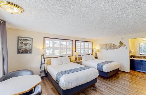 Bandon House | Welcoming Adventures at The Lamplighter Inn & Crab Shack