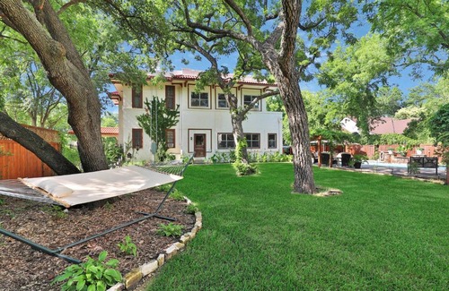 Gainesville Bed & Breakfast | Experience The Lancaster Manor Bed and Breakfast Retreat