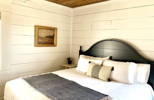 La Grande House | Explore The Landing Hotel and Dining: Rated 9.2 with Breakfast