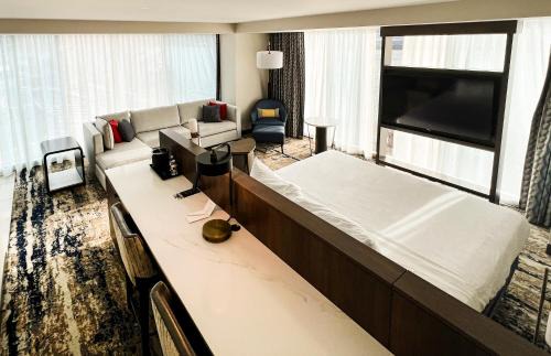 Pittsburgh Hotel | Premier Comfort at The Landing Hotel, Rivers Casino Pittsburgh