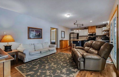 New Auburn Cabin | Experience Lakefront Bliss at The Landing on Lower Long Lake