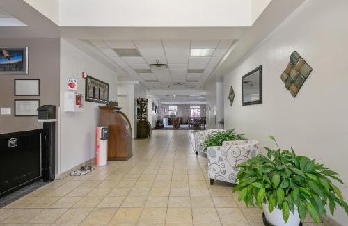 Fort Bragg Hotel | Pet-Friendly Comfort at The Landmark Inn - Rated 8.4/10