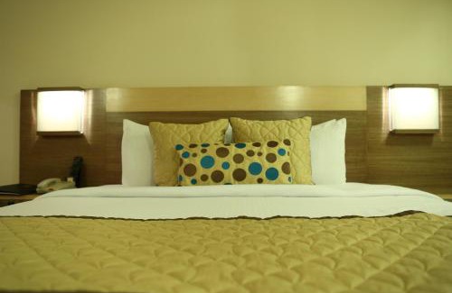Kanpur Hotel | Experience The Landmark Towers: Oceanfront Bliss Awaits