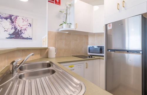 Nelson Bay Apartment | Waterfront Retreat: The Landmark Unit 405 with Pool & Views