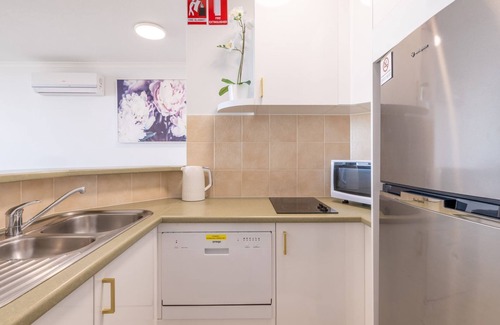 Nelson Bay Apartment | Waterfront Retreat: The Landmark Unit 405 with Pool & Views