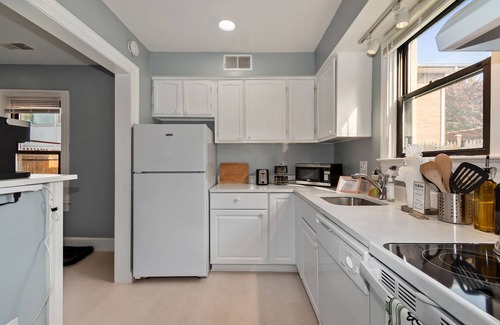 Nauck House | Discover The Langley: Family & Pet Friendly Near DC