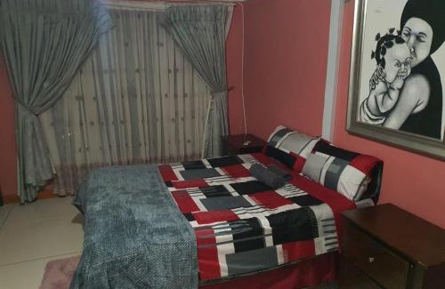 Nelspruit House | Cozy Retreat @ The Lappa with Breakfast & Family Comfort