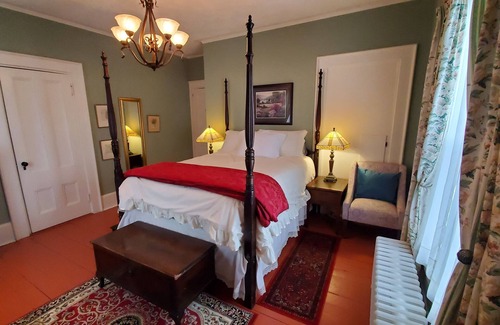 Annapolis Royal Bed & Breakfast | Eco-Friendly Stay at The Lark & Loon Inn, Rated 10/10