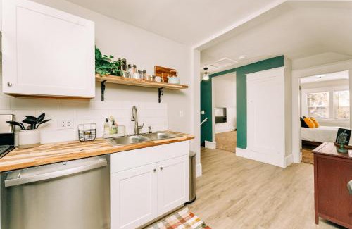Great Falls House | The Larks Nest - A Gem in a Tranquil Neighborhood