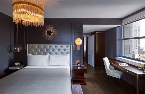 The Loop Hotel | Explore The LaSalle Chicago: Top-Rated 4-Star Retreat