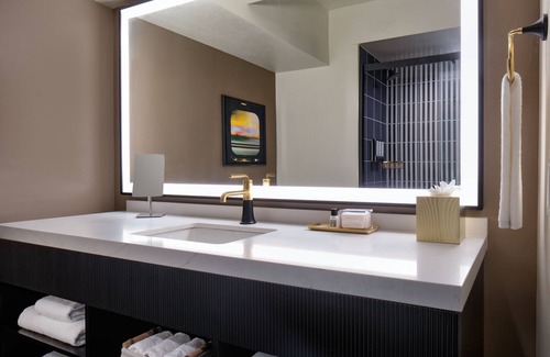 Downtown Hotel | Experience The Lasalle Hotel: Family-Friendly Getaway