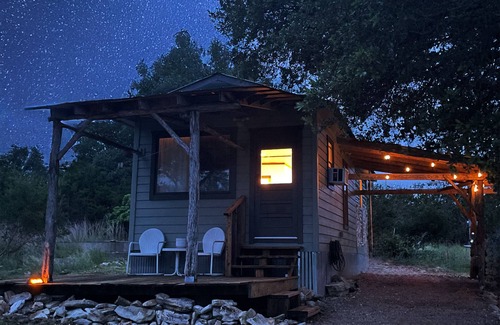 Fredericksburg Cabin | The Last Resort - A Cozy Hill Country Cabin