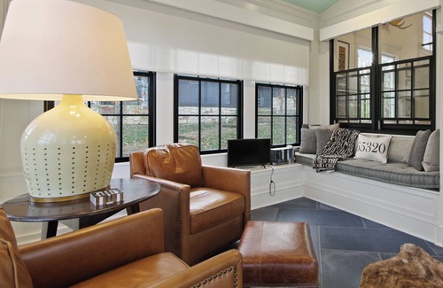Arrow Rock House | Top-Rated Family Retreat at The Latch House Arrow Rock