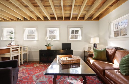 Arrow Rock House | Experience The Latch House Barn - Perfect for Families & Pets