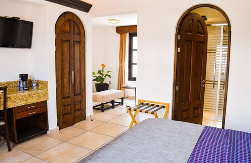 Queretaro Hotel | Discover The Latit Hotel Querétaro: Pool & Spa Retreat