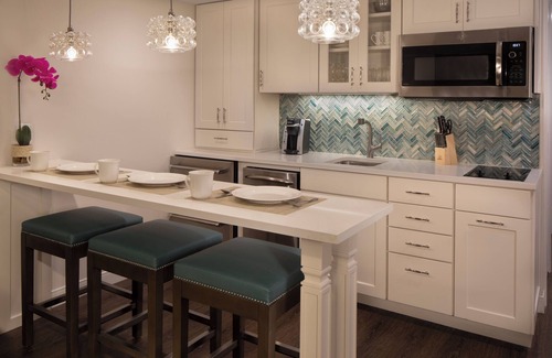 New Town Hotel | Experience The Laureate Key West: Oceanfront Retreat Awaits