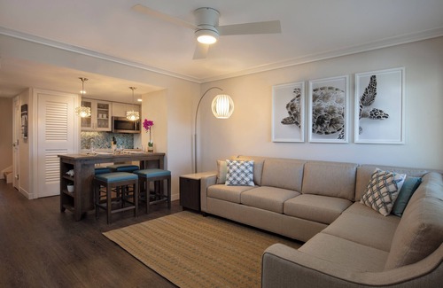 New Town Hotel | Experience The Laureate Key West: Oceanfront Retreat Awaits