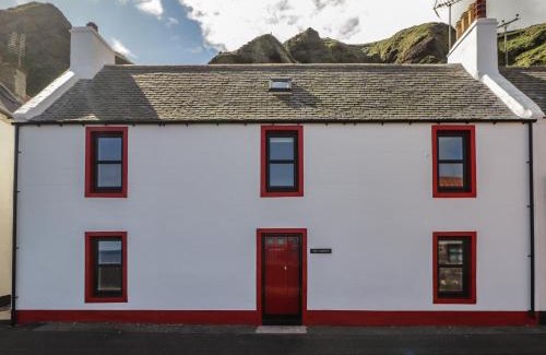 Fraserburgh House | Discover The Laurels: A Welcoming 4-Star Family Retreat