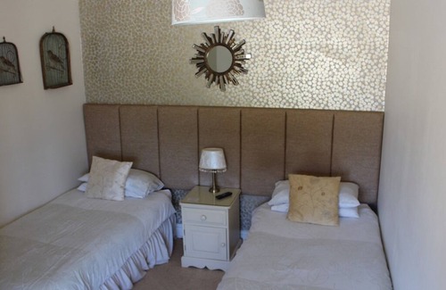 Witney Bed & Breakfast | Guest Rated 9.8: Discover The Laurels Guesthouse Amenities