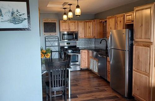 Philipsburg Apartment | Discover The Lazy 8 Loft: Pet-Friendly Retreat with Top Reviews