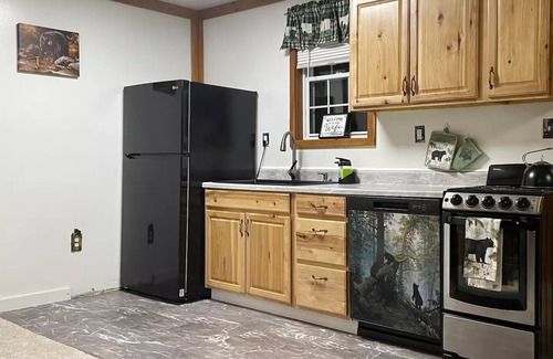 Long Lake House | Indulge in The Lazy Bear Cabin with Family-Friendly Amenities