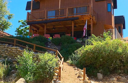 Kernville Cabin | Experience The Lazy Crane: Riverfront Cabin with Kitchen