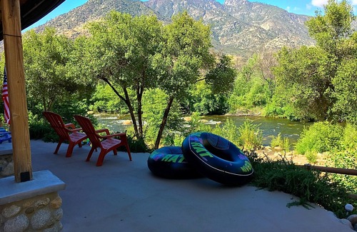Kernville Cabin | Experience The Lazy Crane: Riverfront Cabin with Kitchen