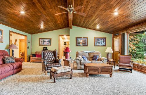 Lac du Flambeau House | Experience Family-Friendly Comfort at The Lazy Loon