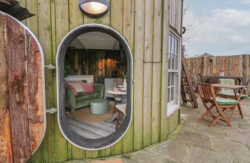 Rugeley House | Discover The Lazy Squire by The Water: A 4-Star Retreat